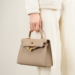2024 new autumn and winter fashion cowhide high -level sensory leather Kailie bag mini messenger handicap small bag girl
