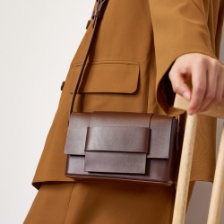 2024 Messy Wores Bags Normal Soft Skin Weaving Fang Bag Men's Bags Tofu Bags Small Design Shoulder Cow Skin Women's Bag